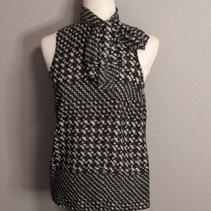 Who What Wear Green And Black Tie-Neck Top